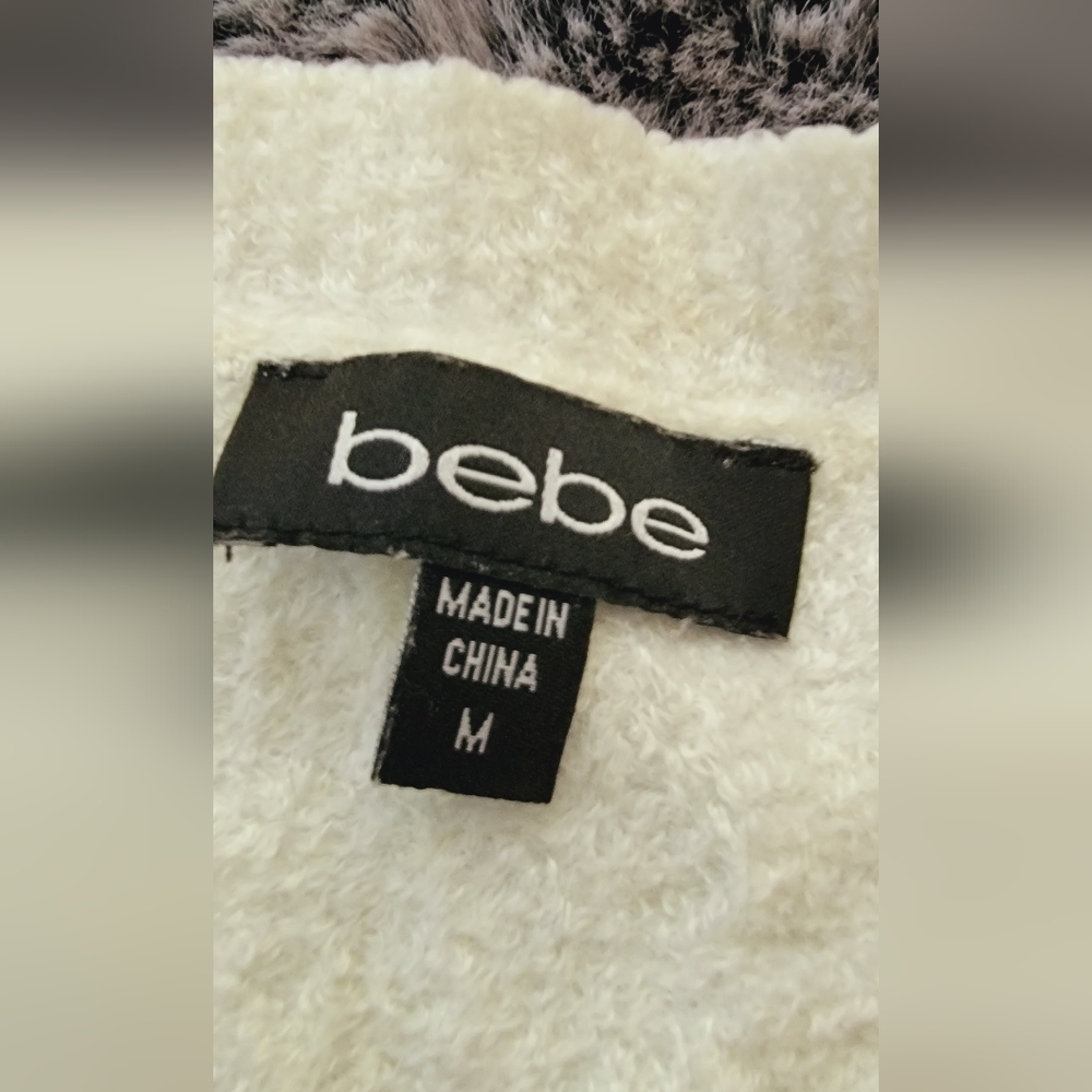 Bebe Sweater. Medium - image 2